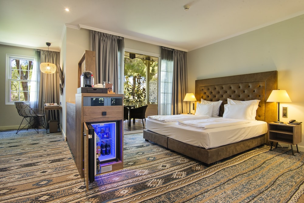 Lindner Hotel Mallorca Portals Nous, part of JdV by Hyatt — Hotel rooms in Portals Nous, Balearic Islands