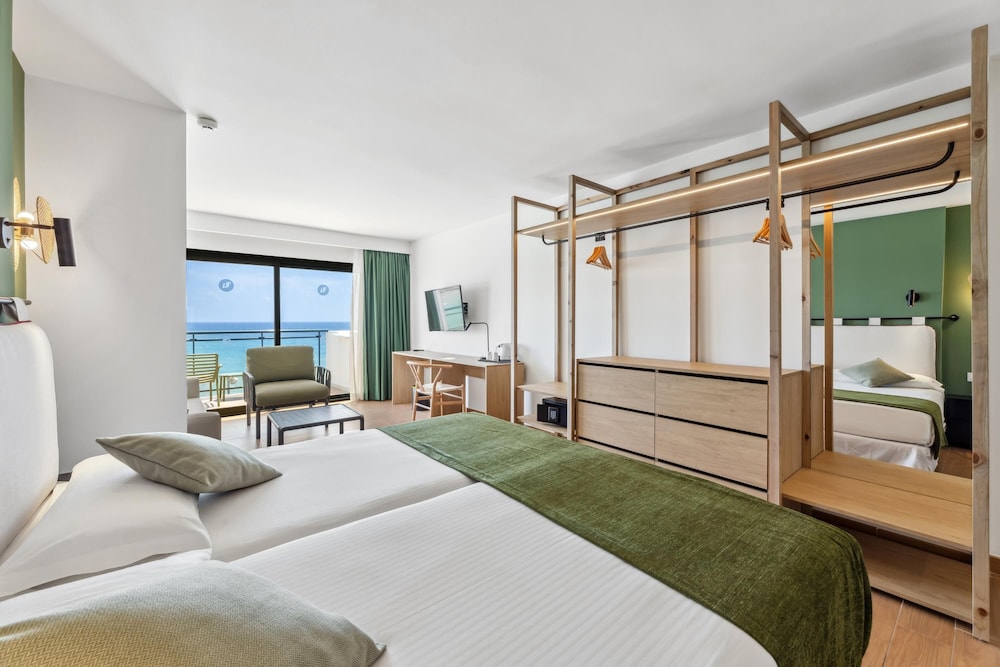 Hotel THB Lanzarote Beach — Hotel rooms in Costa Teguise, Canary Islands