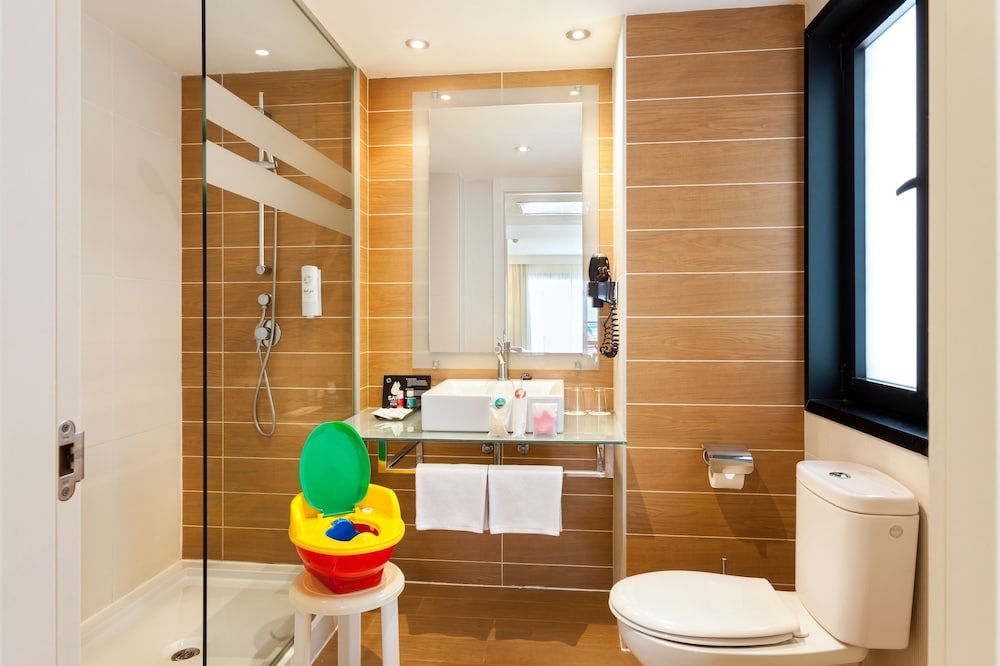Hotel THB Lanzarote Beach — Hotel rooms in Costa Teguise, Canary Islands