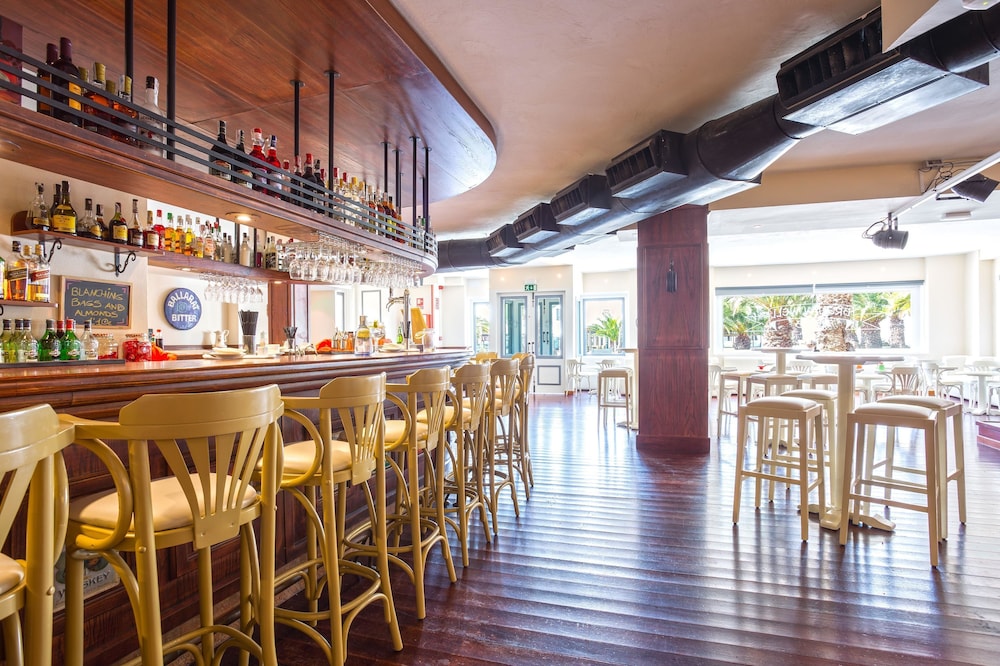 Hotel THB Lanzarote Beach — Restaurant & bars in Costa Teguise, Canary Islands