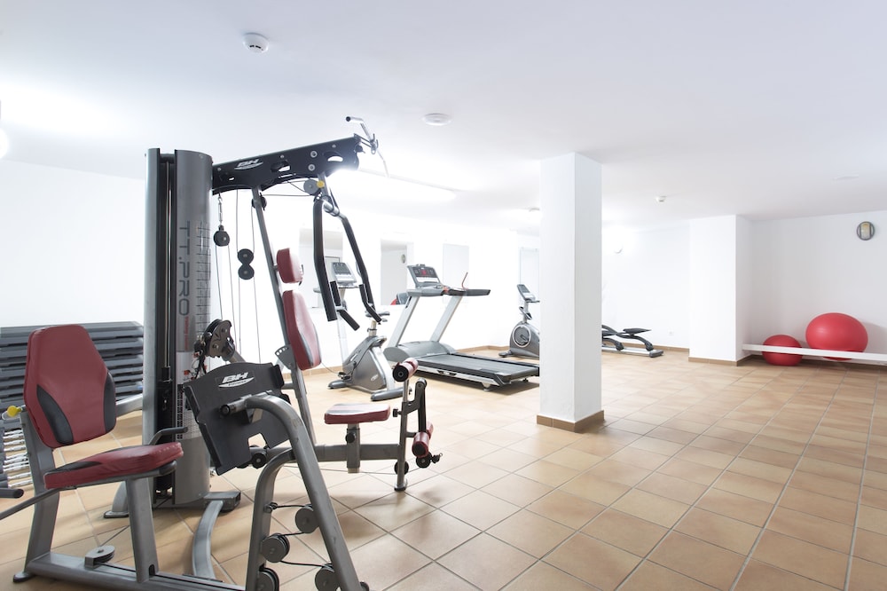 Hotel THB Lanzarote Beach — Sports & recreation in Costa Teguise, Canary Islands