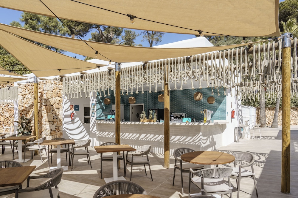 AluaSoul Mallorca Resort - Adults Only - Hyatt Inclusive Collection — Restaurant & bars in Cala d´Or, Balearic Islands