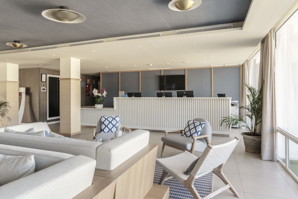 AluaSoul Mallorca Resort - Adults Only - Hyatt Inclusive Collection — Hotel building in Cala d´Or, Balearic Islands