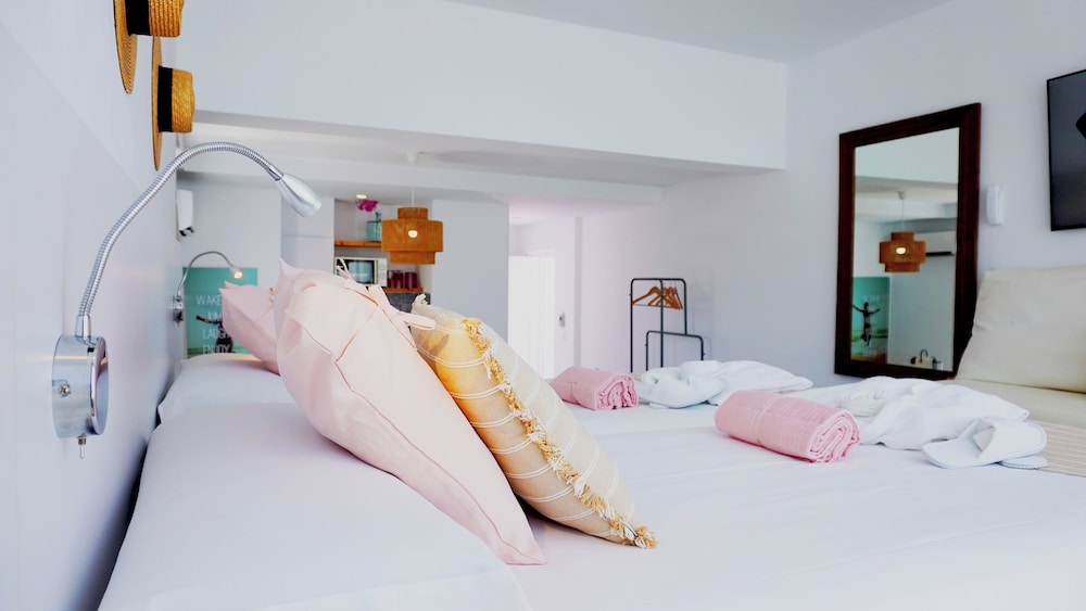 Marina Playa Hotel Apartments by Typic Hotels – Adults Only — Hotel rooms in San Antonio, Balearic Islands