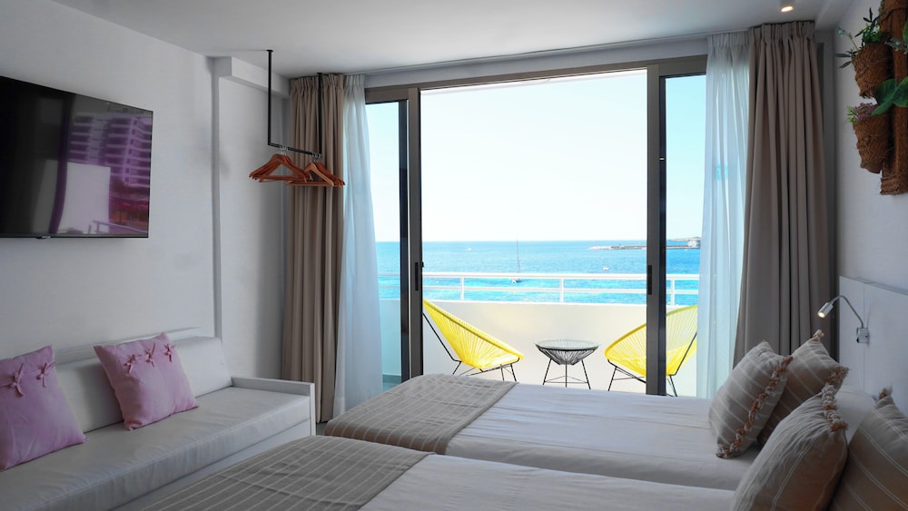 Marina Playa Hotel Apartments by Typic Hotels – Adults Only — Hotel rooms in San Antonio, Balearic Islands