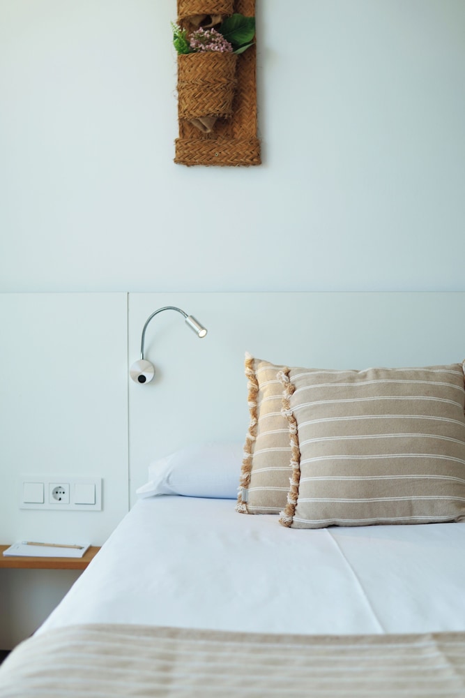 Marina Playa Hotel Apartments by Typic Hotels – Adults Only — Hotel rooms in San Antonio, Balearic Islands