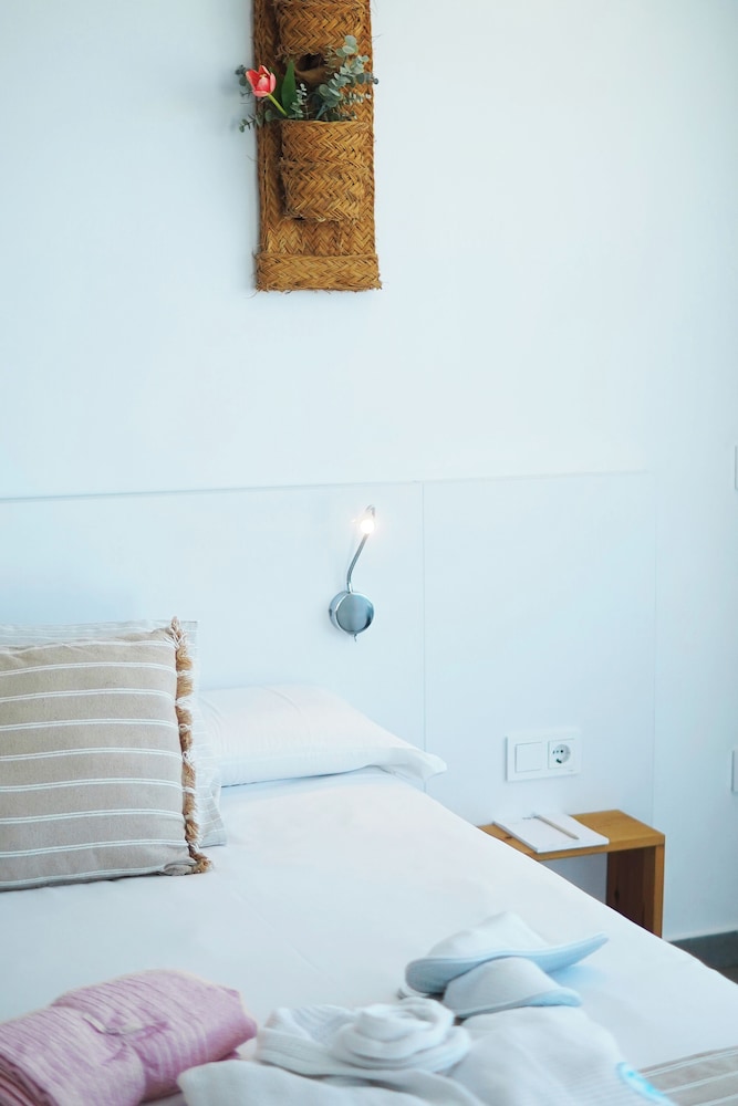 Marina Playa Hotel Apartments by Typic Hotels – Adults Only — Hotel rooms in San Antonio, Balearic Islands