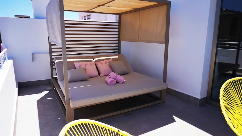 Marina Playa Hotel Apartments by Typic Hotels – Adults Only — Hotel rooms in San Antonio, Balearic Islands