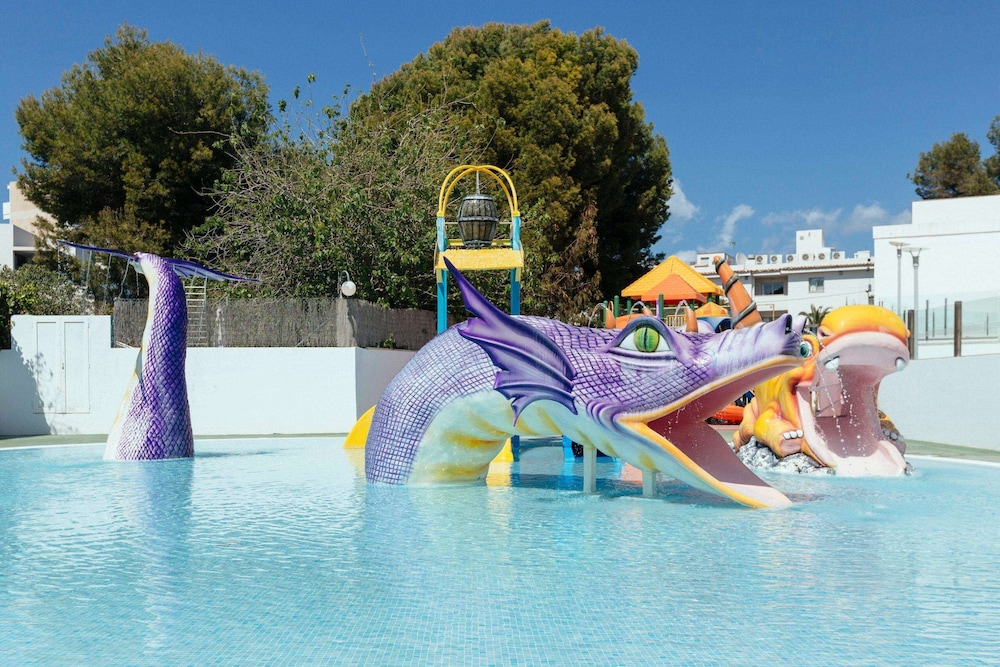 Hotel ILUNION Palmanova Mallorca — Attractions for children in Magaluf, Balearic Islands