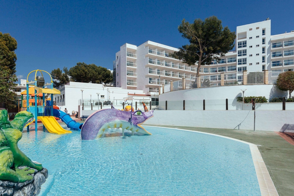 Hotel ILUNION Palmanova Mallorca — Attractions for children in Magaluf, Balearic Islands