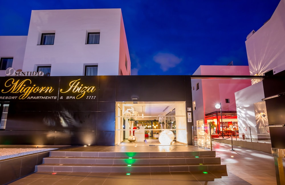 Migjorn Ibiza Suites & Spa — Hotel building in Playa d'en Bossa, Balearic Islands