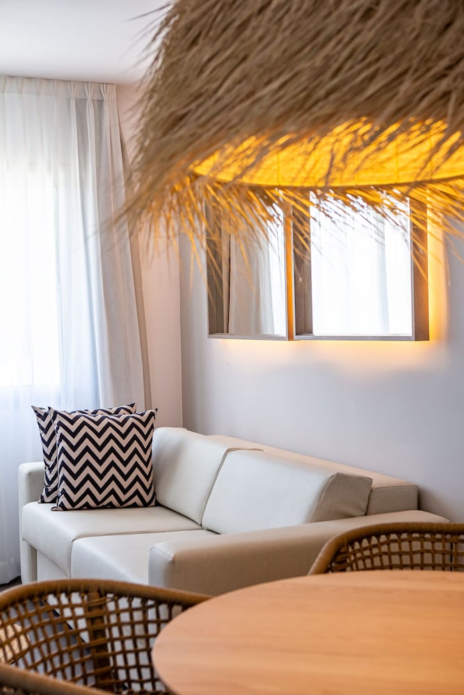 Migjorn Ibiza Suites & Spa — Hotel rooms in Playa d'en Bossa, Balearic Islands
