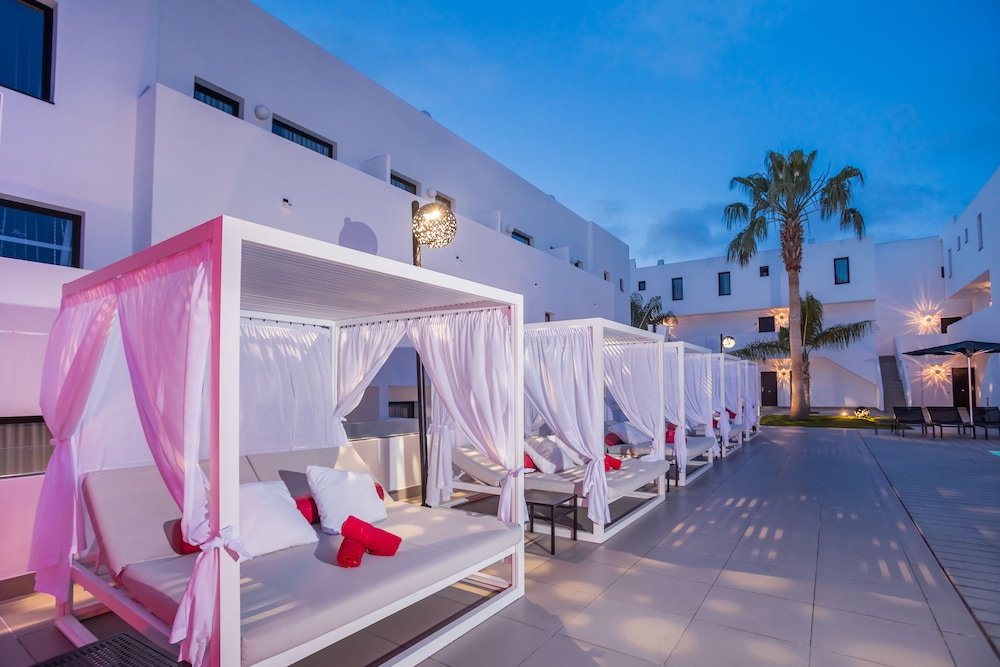 Migjorn Ibiza Suites & Spa — Hotel building in Playa d'en Bossa, Balearic Islands