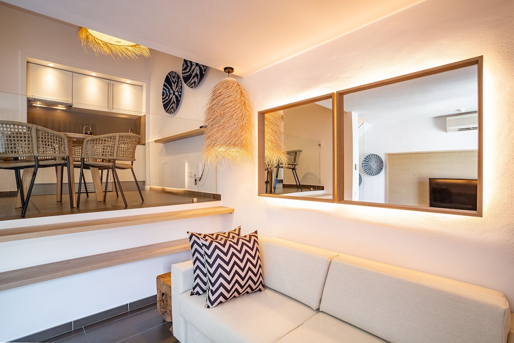 Migjorn Ibiza Suites & Spa — Hotel rooms in Playa d'en Bossa, Balearic Islands