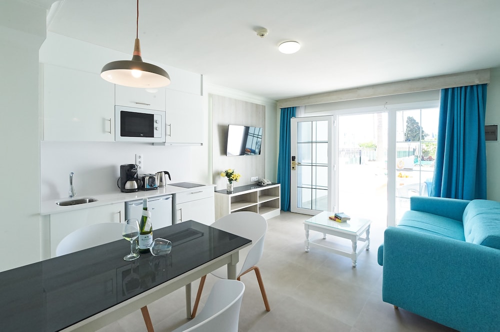 Montana Club Suite Hotel — Hotel rooms in Puerto del Carmen, Canary Islands
