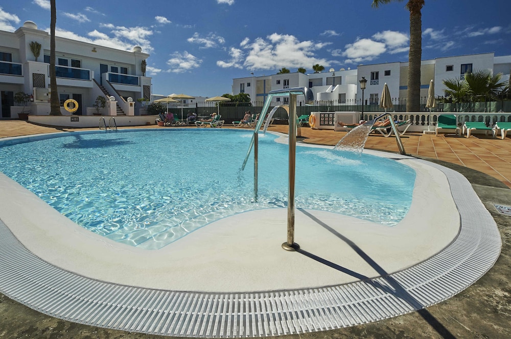 Montana Club Suite Hotel — Swimming pool in Puerto del Carmen, Canary Islands