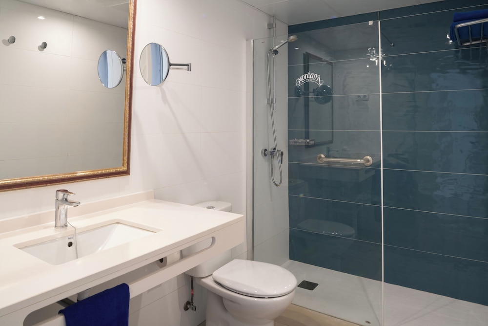 Montana Club Suite Hotel — Hotel rooms in Puerto del Carmen, Canary Islands
