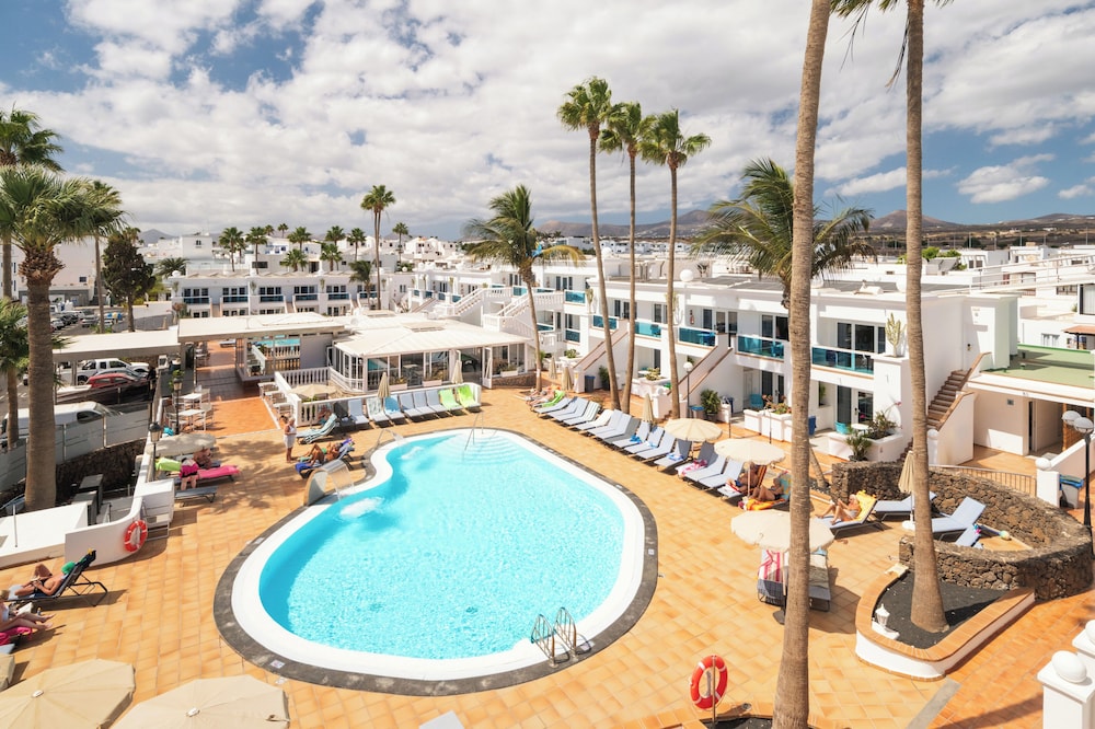 Montana Club Suite Hotel — Beach in Puerto del Carmen, Canary Islands