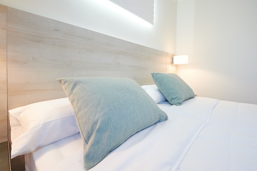 Montana Club Suite Hotel — Hotel rooms in Puerto del Carmen, Canary Islands