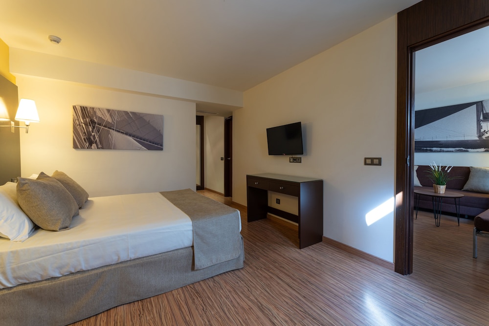 Nautic Hotel & Spa — Hotel rooms in Playa de Palma, Balearic Islands