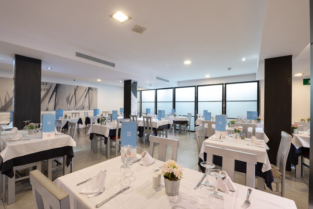 Nautic Hotel & Spa — Restaurant & bars in Playa de Palma, Balearic Islands