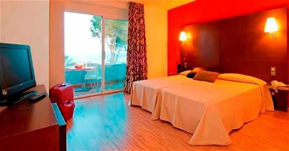 Nautic Hotel & Spa — Hotel rooms in Playa de Palma, Balearic Islands