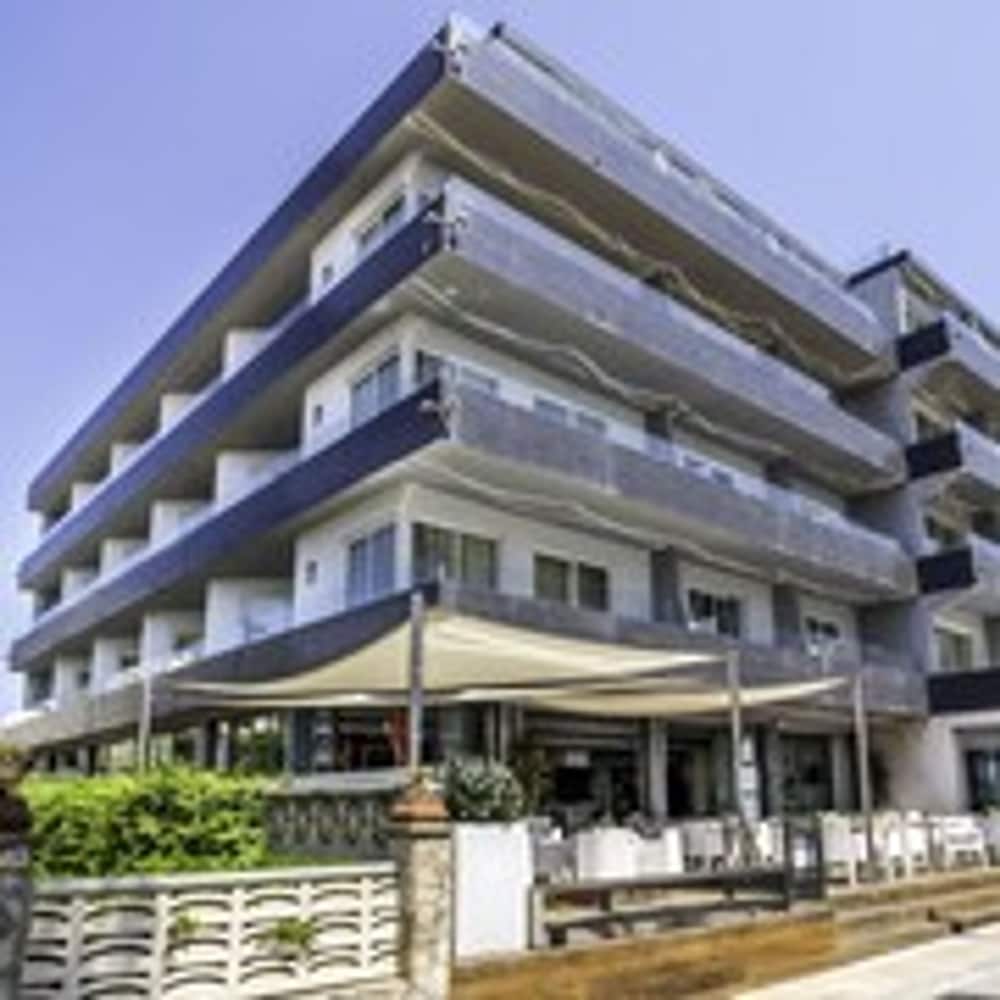 Nautic Hotel & Spa — Hotel building in Playa de Palma, Balearic Islands