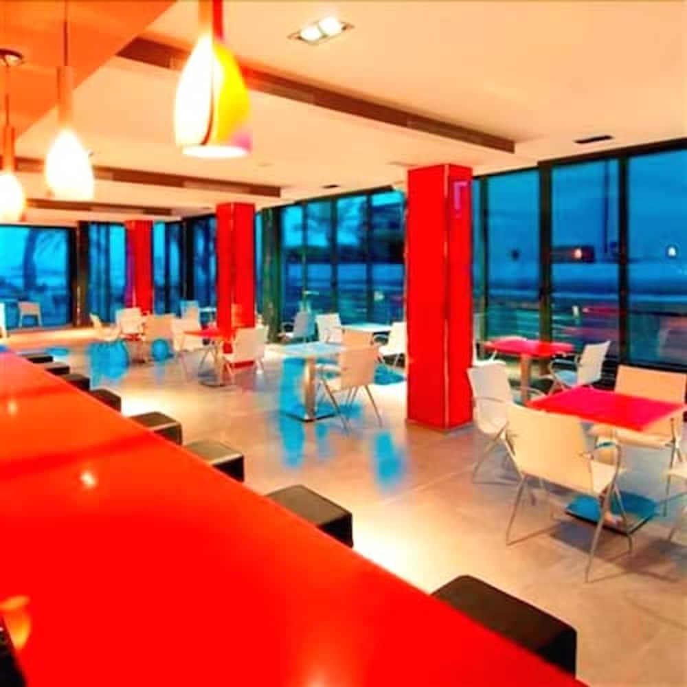 Nautic Hotel & Spa — Restaurant & bars in Playa de Palma, Balearic Islands