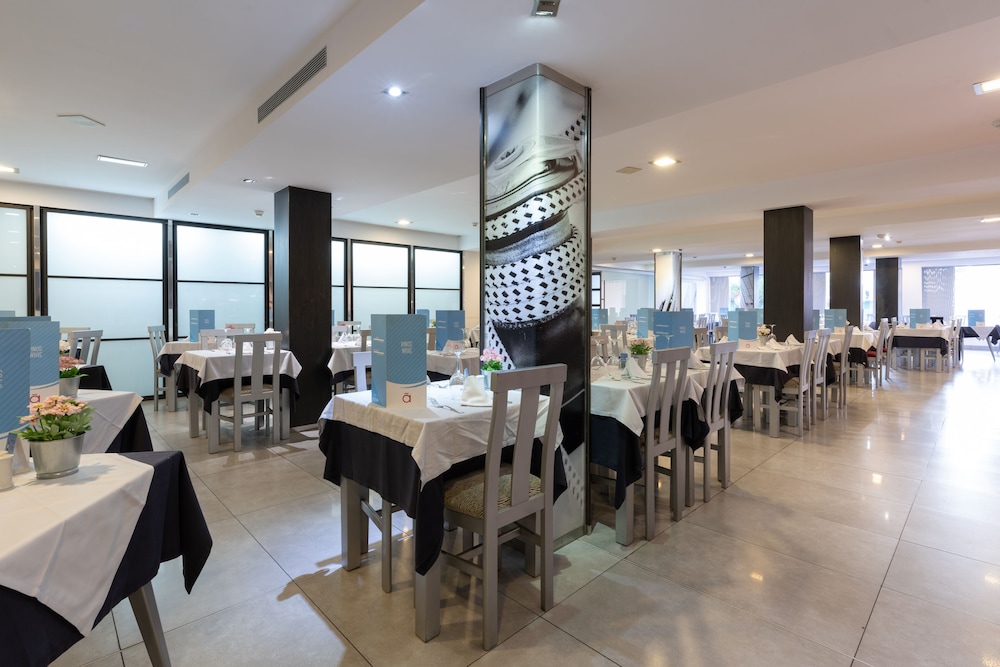 Nautic Hotel & Spa — Restaurant & bars in Playa de Palma, Balearic Islands