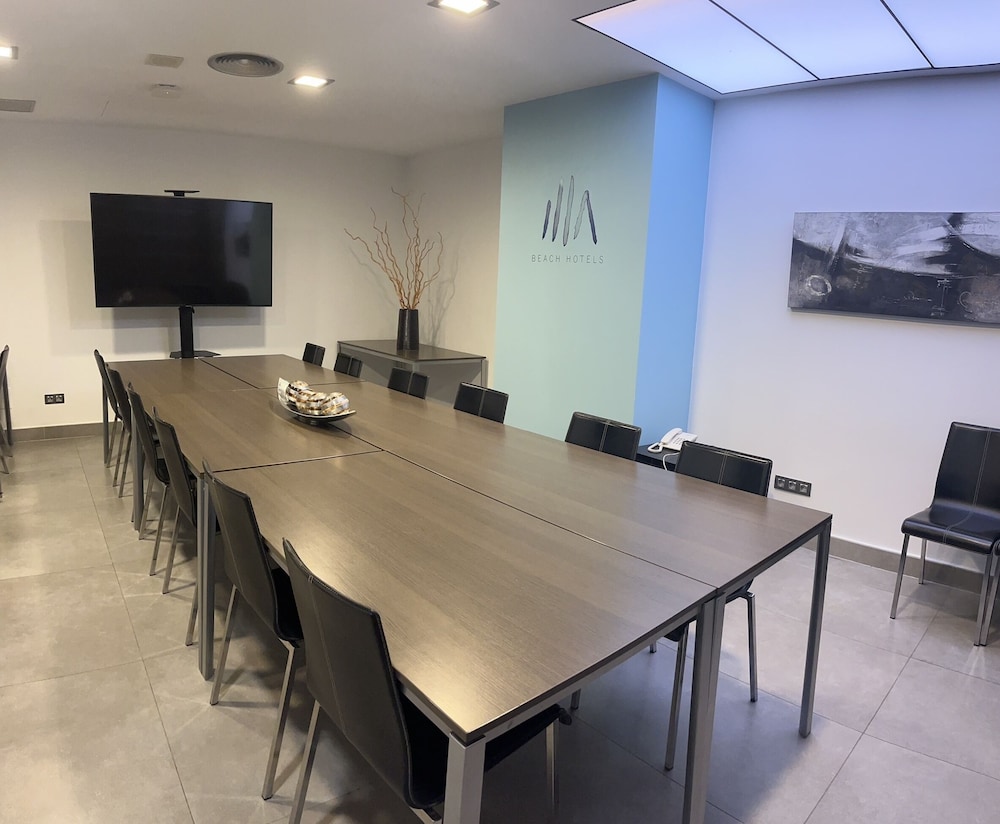 Nautic Hotel & Spa — Hotel building in Playa de Palma, Balearic Islands