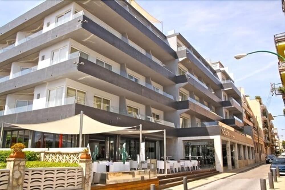 Nautic Hotel & Spa — Hotel building in Playa de Palma, Balearic Islands
