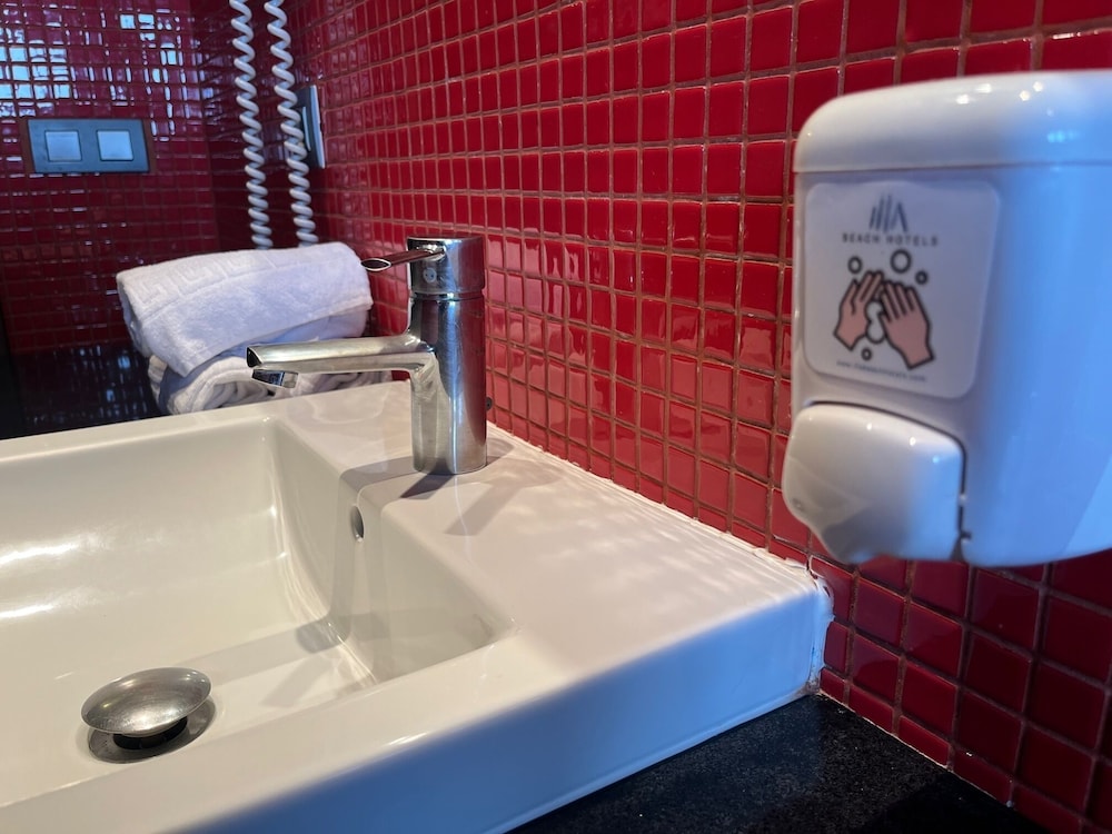 Nautic Hotel & Spa — Hotel rooms in Playa de Palma, Balearic Islands