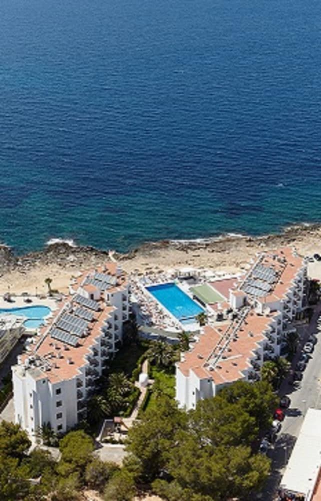 Nereida Aparthotel image