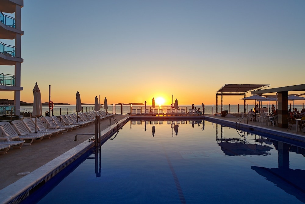 Nereida Aparthotel — Swimming pool in San Antonio, Balearic Islands