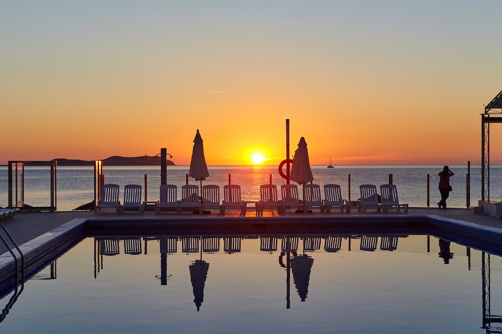 Nereida Aparthotel — Swimming pool in San Antonio, Balearic Islands