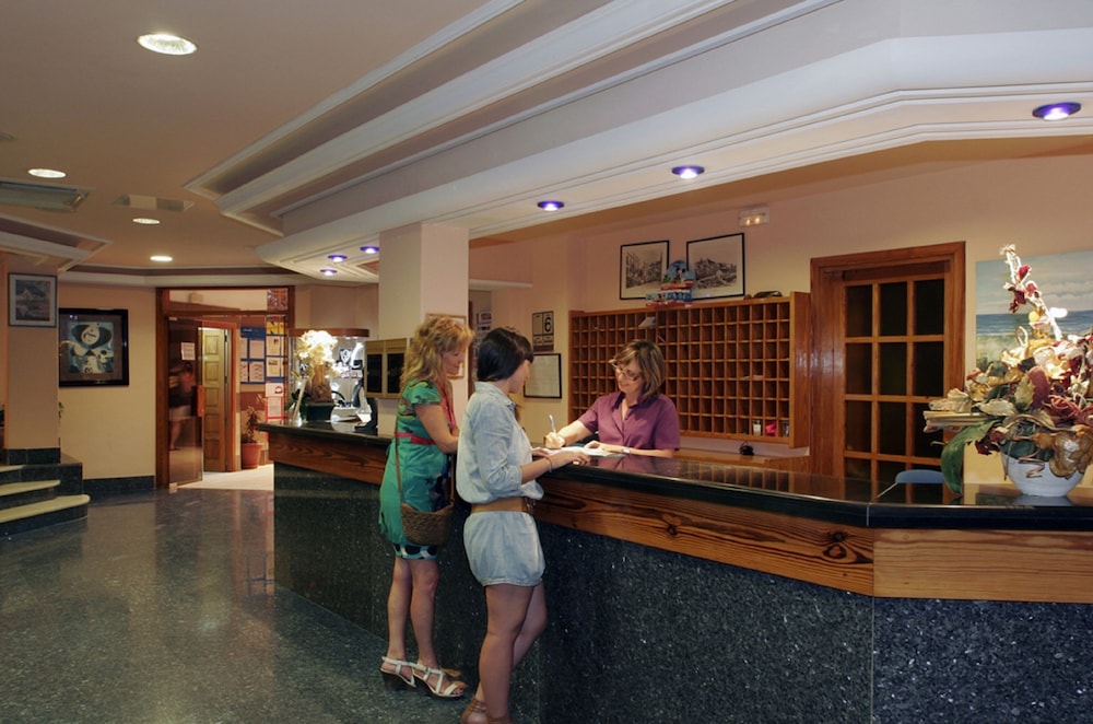 Nereida Aparthotel — Hotel building in San Antonio, Balearic Islands