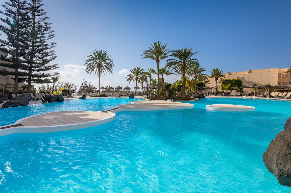 Barcelo Lanzarote Active Resort — Swimming pool in Costa Teguise, Canary Islands