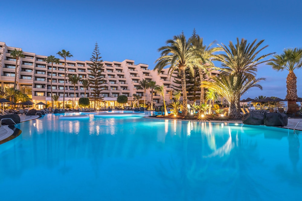 Barcelo Lanzarote Active Resort — Swimming pool in Costa Teguise, Canary Islands