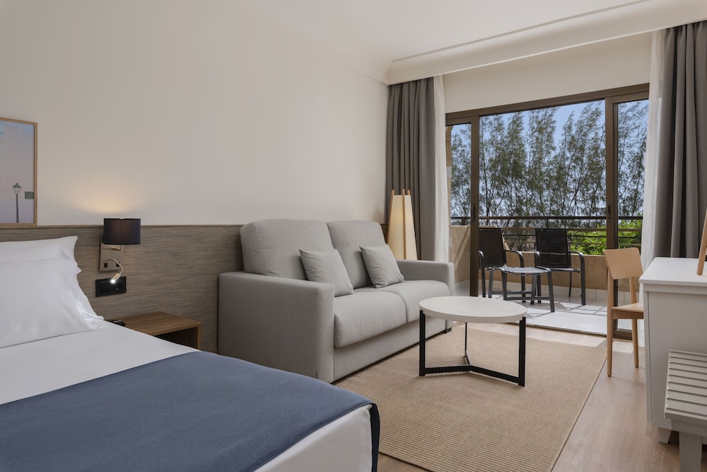 Barcelo Lanzarote Active Resort — Hotel rooms in Costa Teguise, Canary Islands