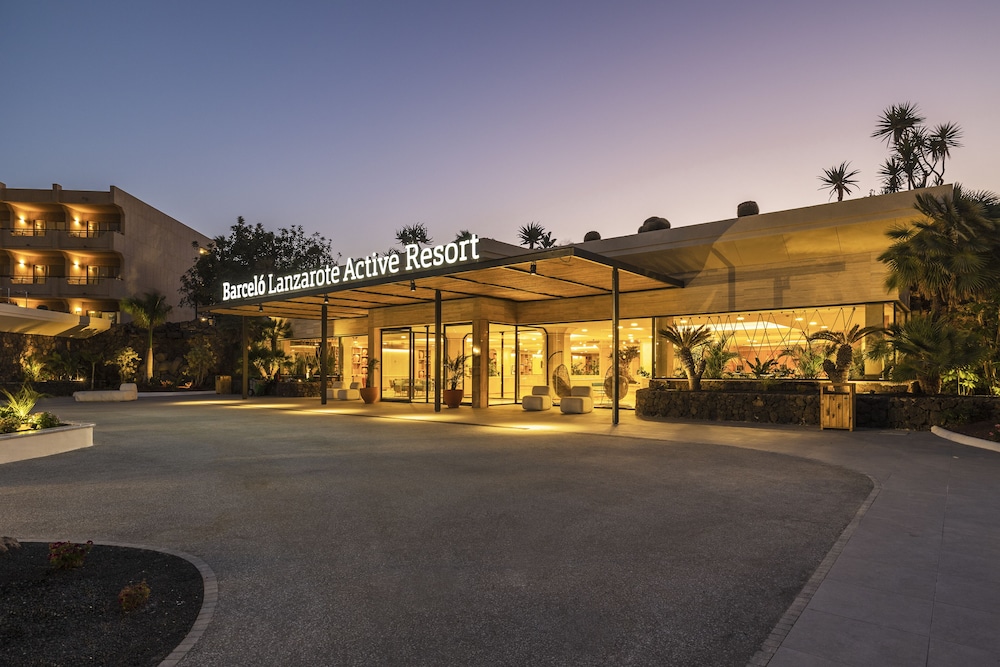 Barcelo Lanzarote Active Resort — Hotel building in Costa Teguise, Canary Islands