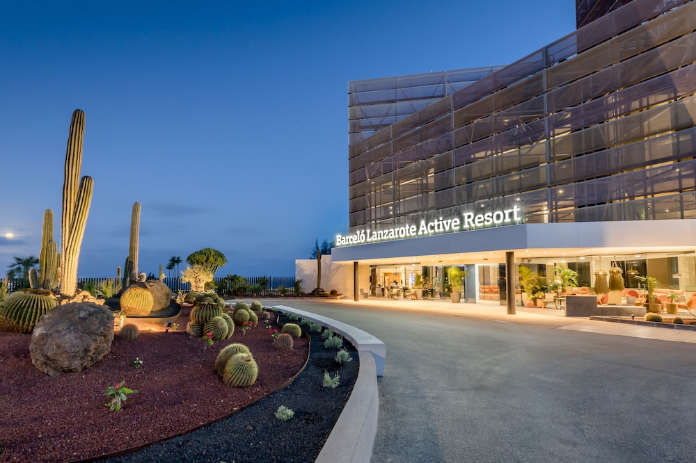 Barcelo Lanzarote Active Resort — Hotel building in Costa Teguise, Canary Islands