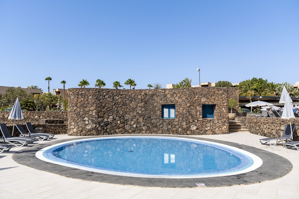 Barcelo Lanzarote Active Resort — Swimming pool in Costa Teguise, Canary Islands