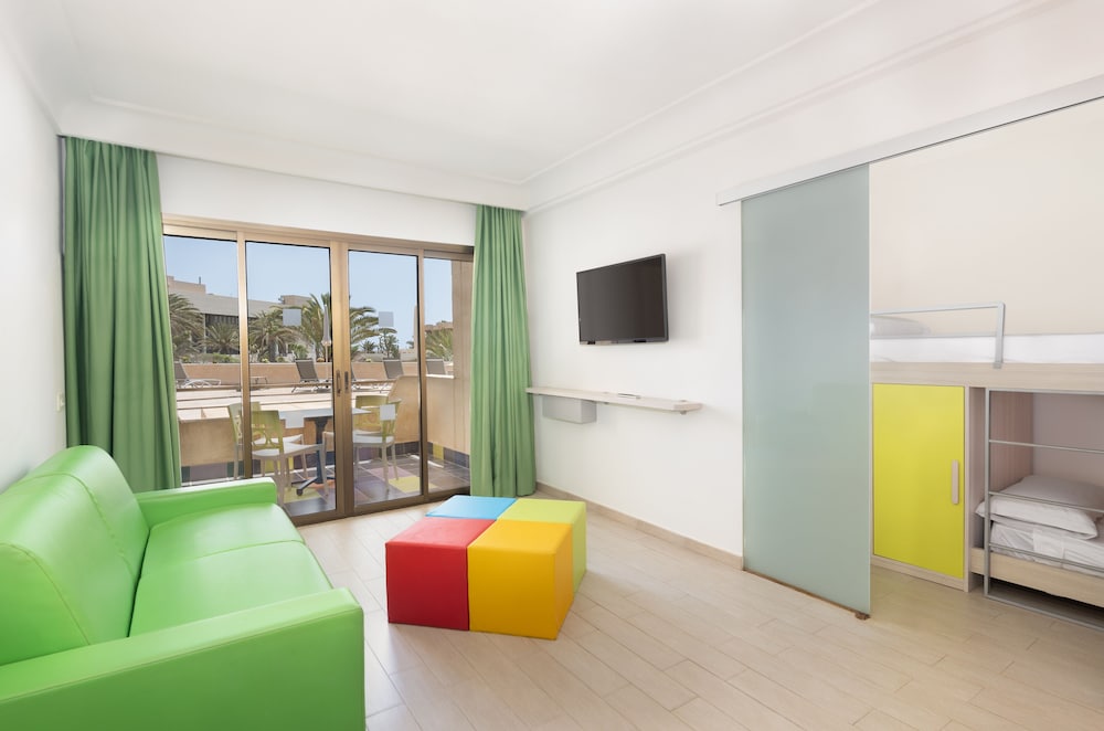 Barcelo Lanzarote Active Resort — Hotel rooms in Costa Teguise, Canary Islands