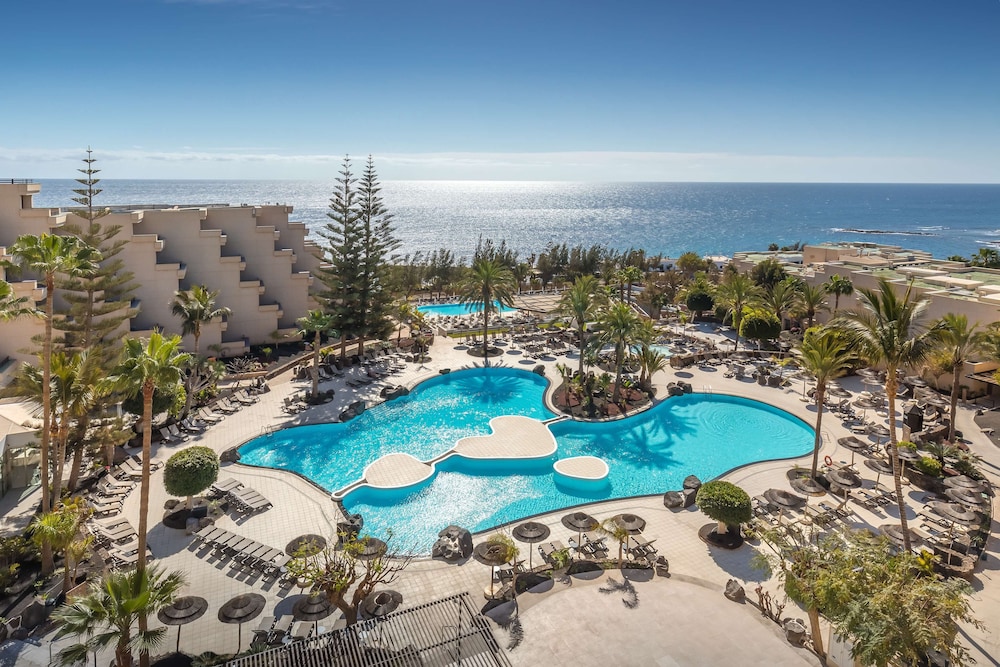 Barcelo Lanzarote Active Resort — Swimming pool in Costa Teguise, Canary Islands