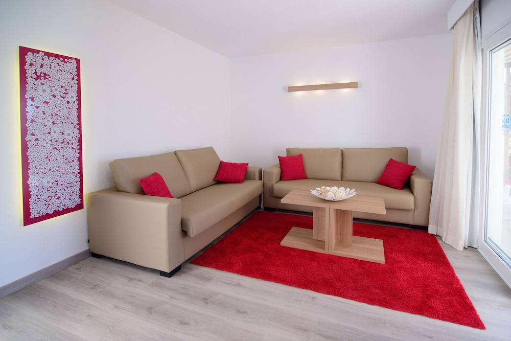 Cala Llenya Resort Ibiza - Hotel — Hotel rooms in Santa Eulalia, Balearic Islands