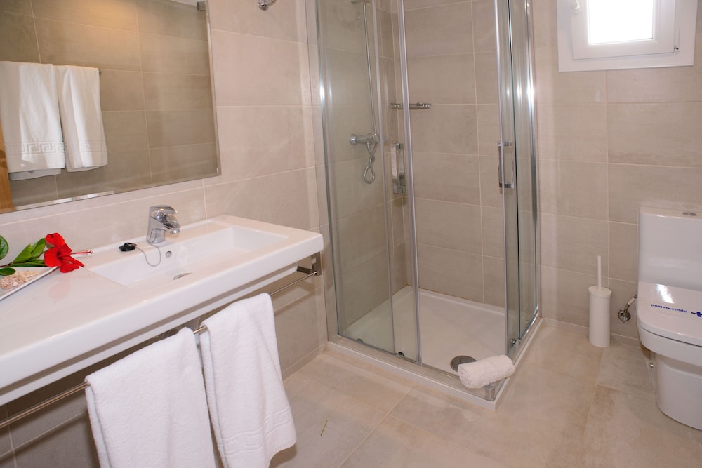 Cala Llenya Resort Ibiza - Hotel — Hotel rooms in Santa Eulalia, Balearic Islands