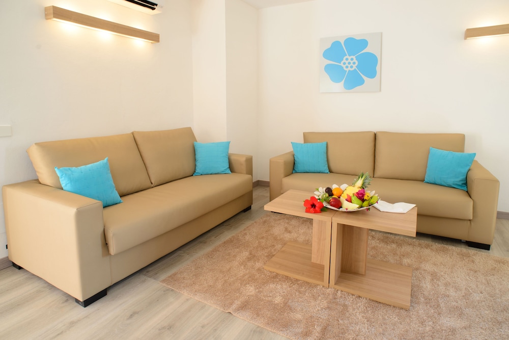 Cala Llenya Resort Ibiza - Hotel — Hotel rooms in Santa Eulalia, Balearic Islands
