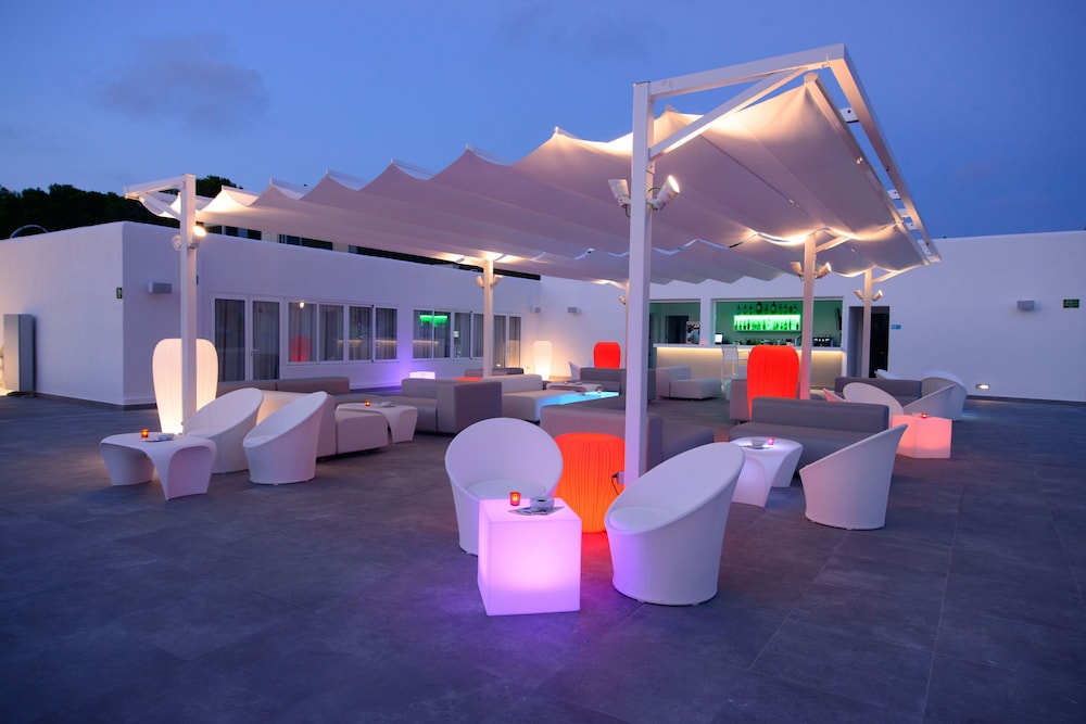 Cala Llenya Resort Ibiza - Hotel — Restaurant & bars in Santa Eulalia, Balearic Islands