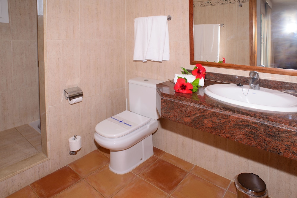 Cala Llenya Resort Ibiza - Hotel — Hotel rooms in Santa Eulalia, Balearic Islands