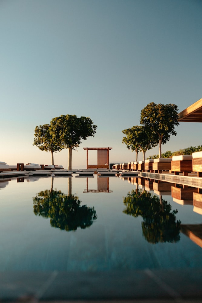 Canaves Epitome - Small Luxury Hotels of the World — Swimming pool in Oia, South Aegean